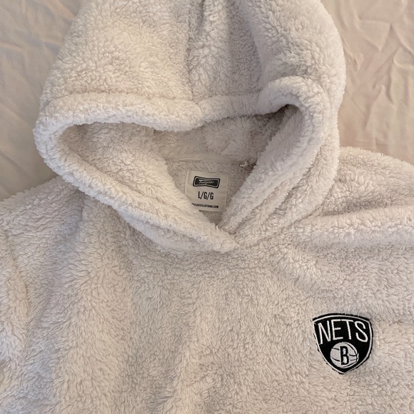 SOLD Brooklyn Nets Tailgate Winter Sherpa Hoodie - Picture 3 of 5